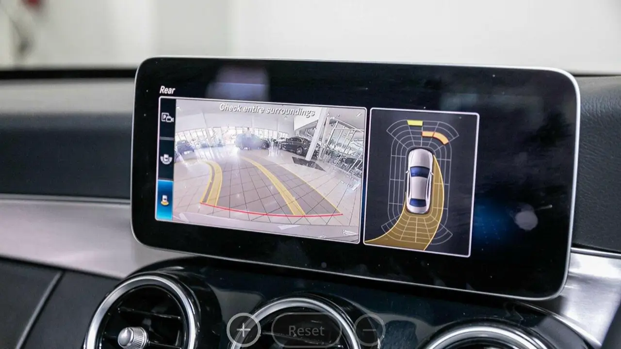 mercedes-c300-img-008